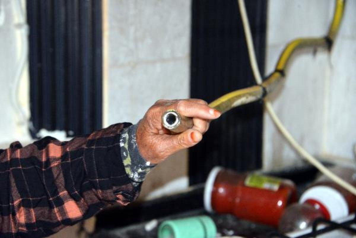 Eşi evi terk edince intihara kalkıştı, evi patlattı