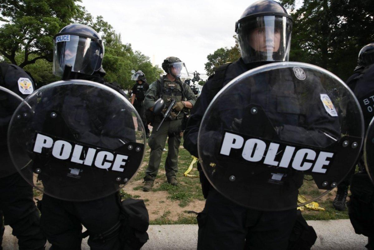 ABD’de protestolarda gazeteci gözünden vuruldu