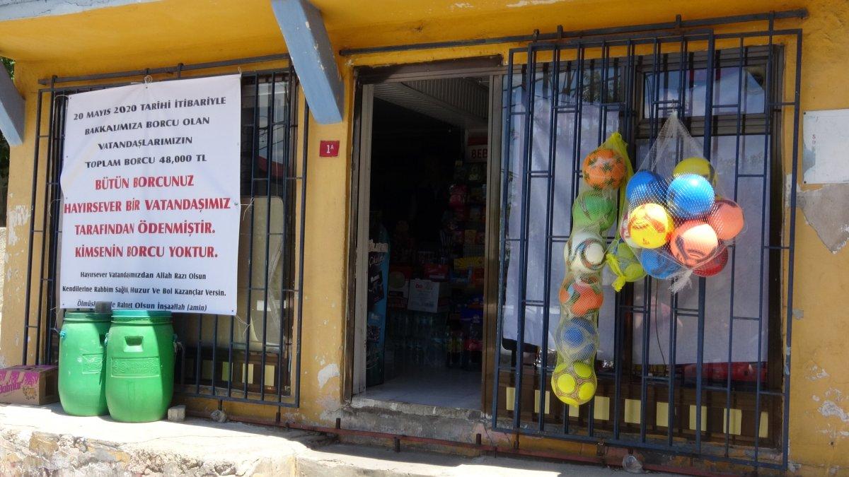 Hayırsever, mahallelinin 20 yıllık veresiye borcunu ödedi