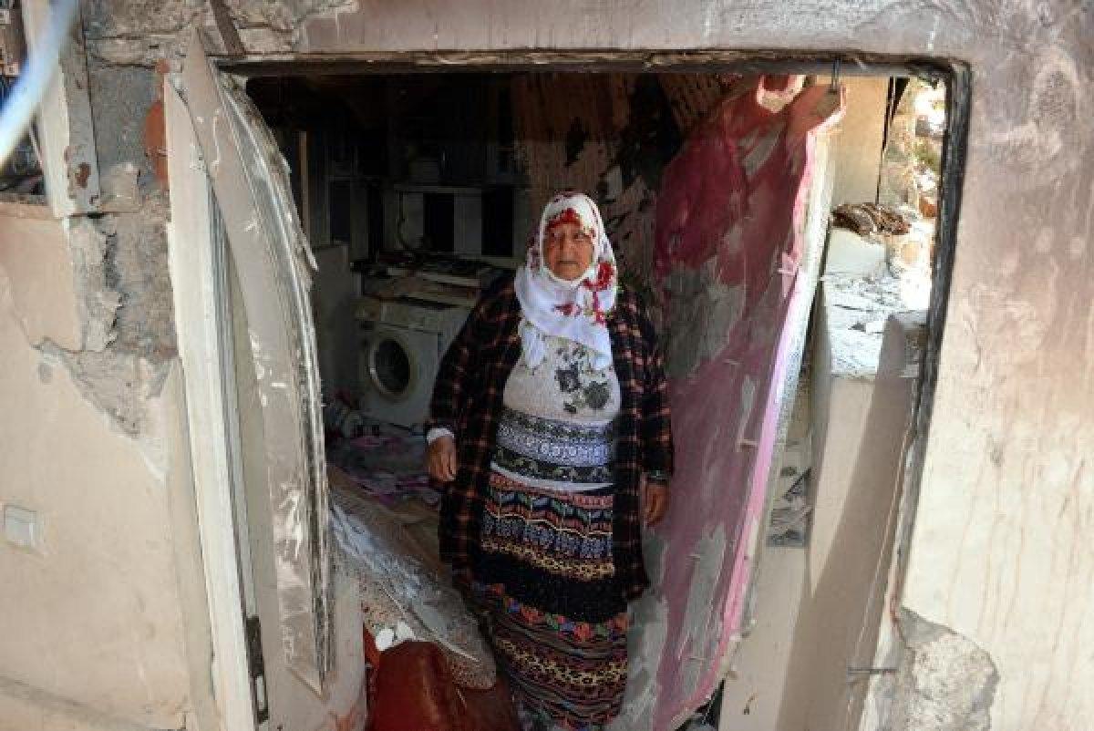 Eşi evi terk edince intihara kalkıştı, evi patlattı