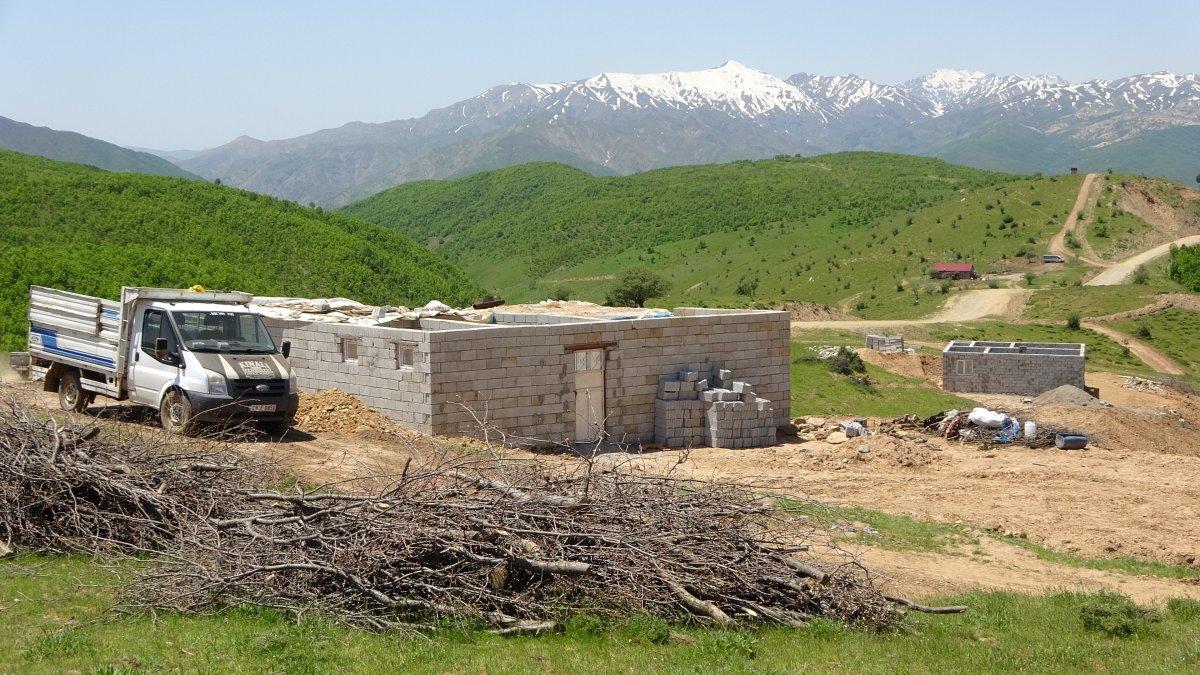 Terörden arındırılan köylerine 27 yıl sonra döndüler