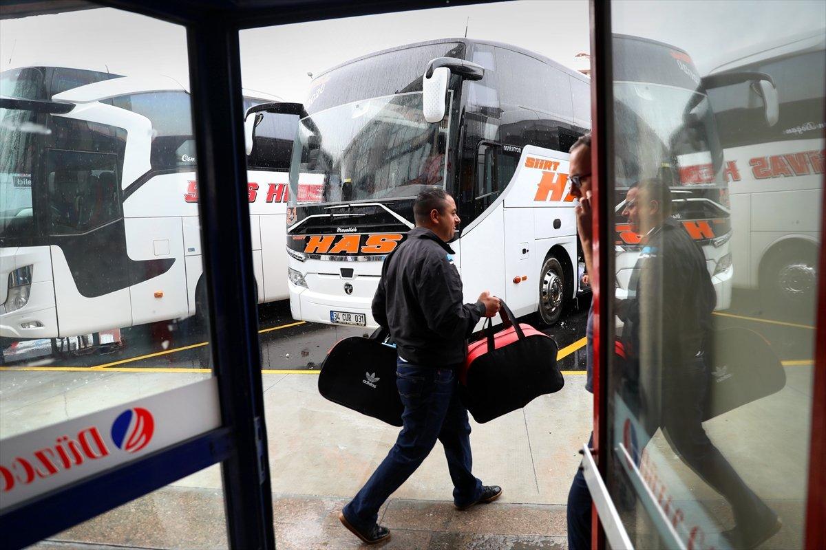15 Temmuz Şehitler Otogarı'nda yoğunluk başladı