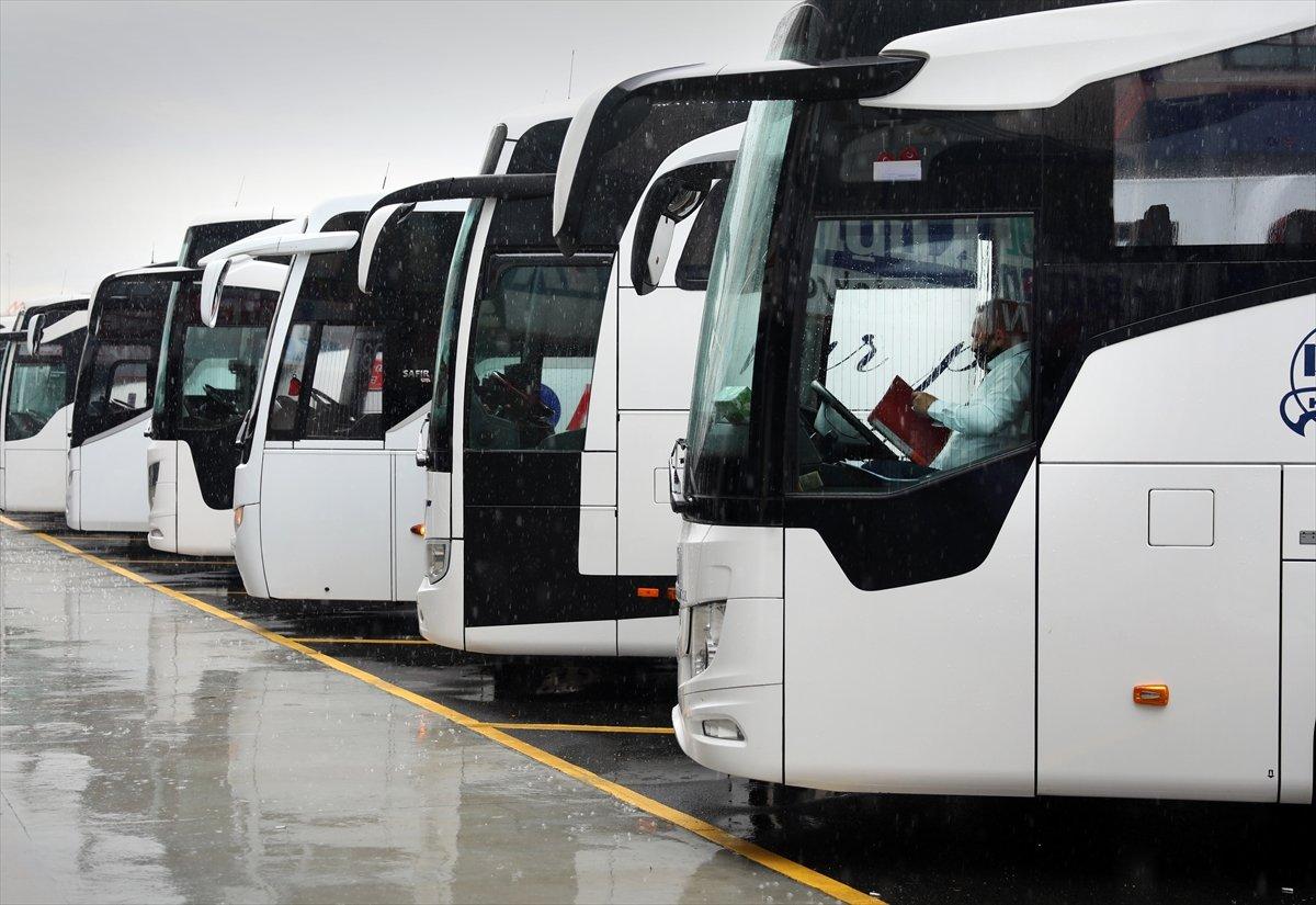 15 Temmuz Şehitler Otogarı'nda yoğunluk başladı