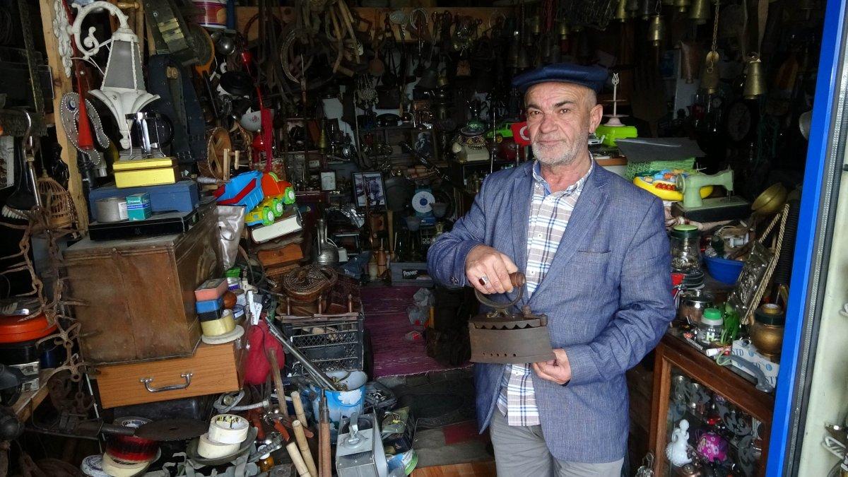 Samsun'da 42 yıllık antika eşya merakı depoları doldurdu