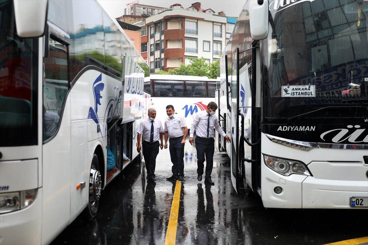 15 Temmuz Şehitler Otogarı'nda yoğunluk başladı