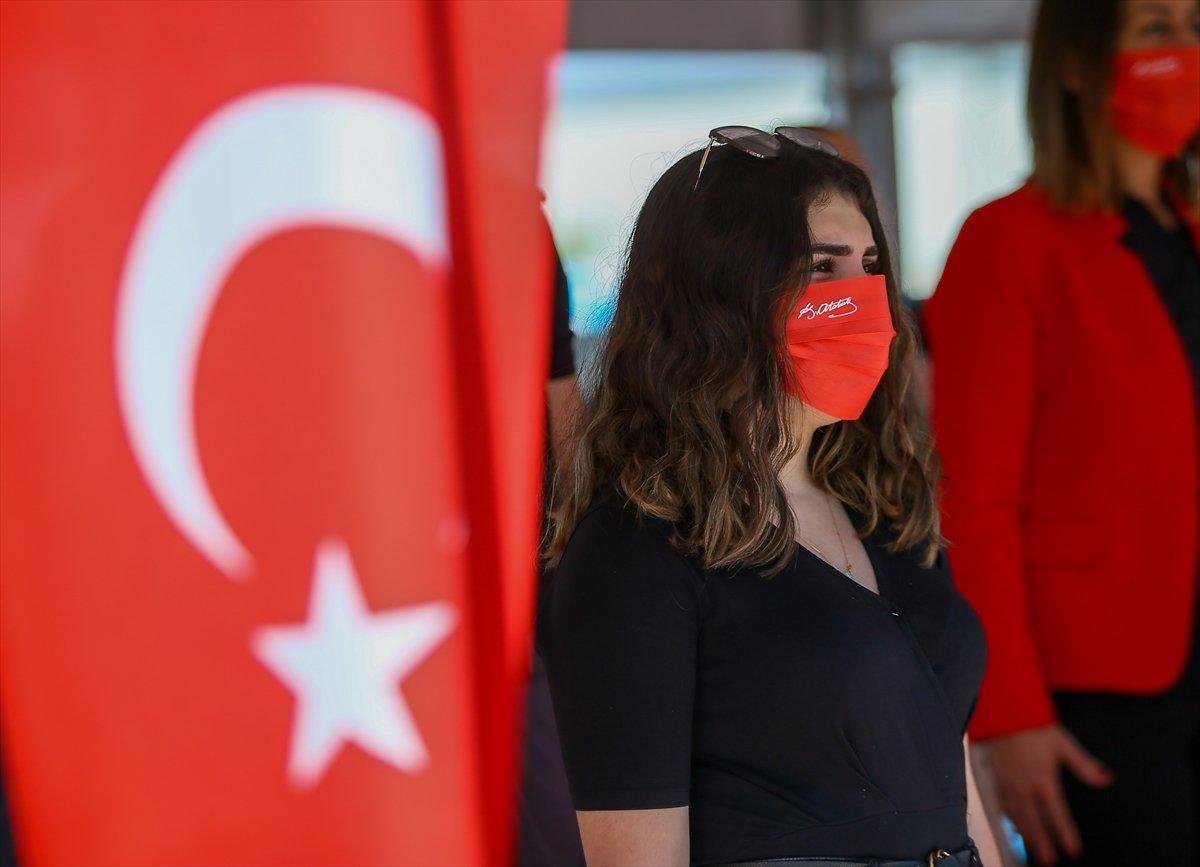 Fethi Sekin'in isminin verildiği feribot denize indirildi