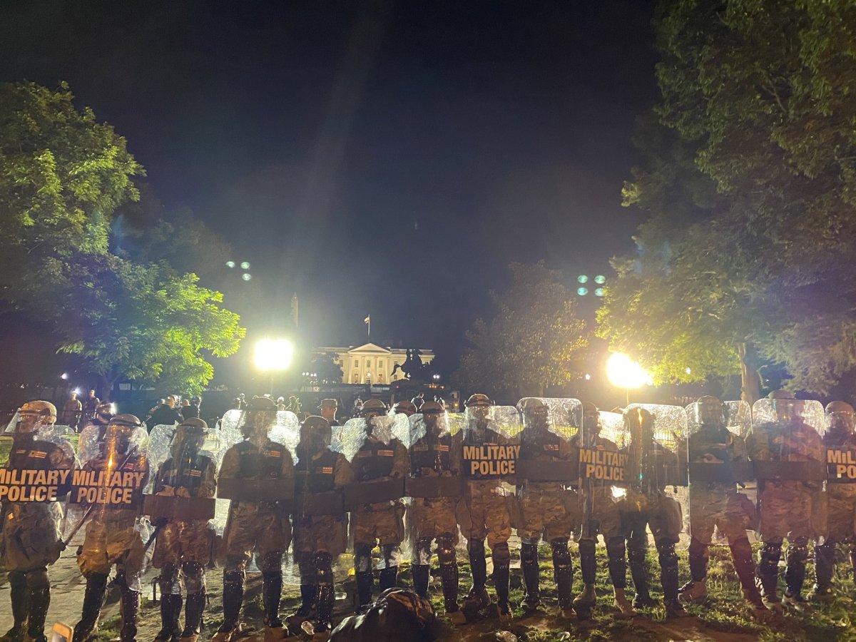 Beyaz Saray çevresine asker sevkiyatı