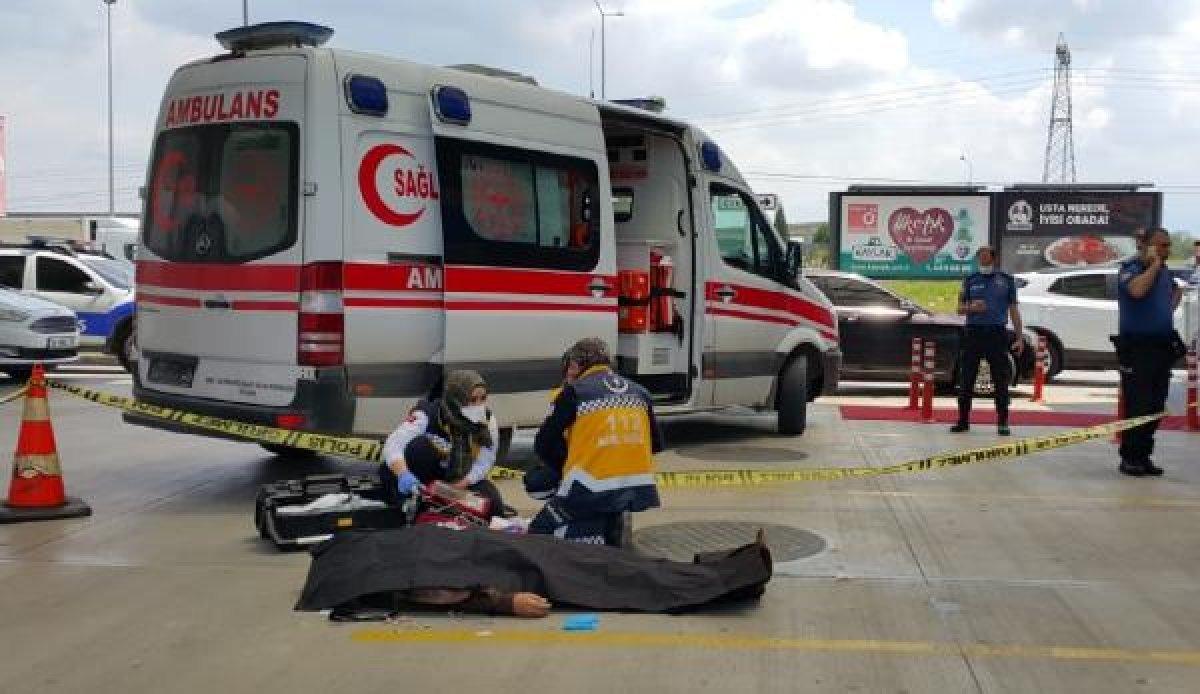 Bursa'da 54 yaşındaki adam kendi aracında vuruldu