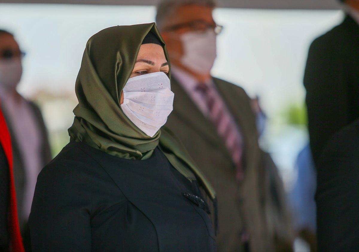 Fethi Sekin'in isminin verildiği feribot denize indirildi