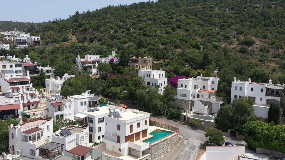 Can Dündar'ın villası da kaçak çıktı