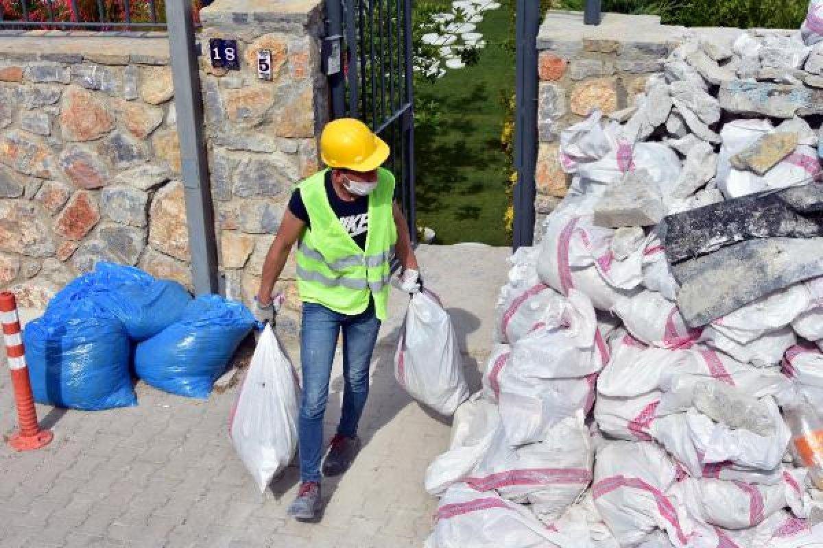 Yılmaz Özdil'in villasındaki yıkım sürüyor