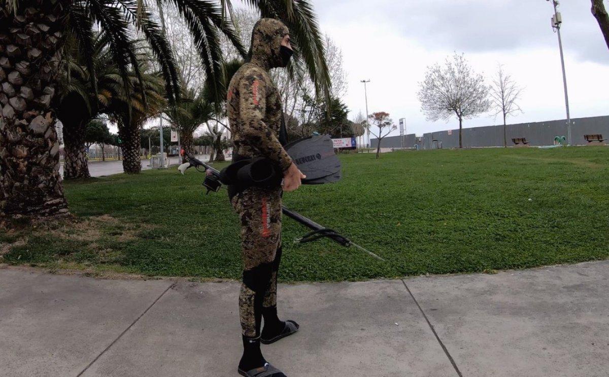 İstanbul Boğazı, maske ve eldivenlerle doldu