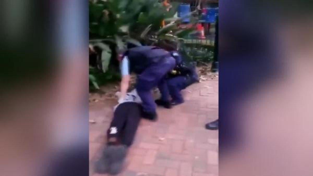 Avustralya’da 17 yaşındaki siyahi gence gözaltı