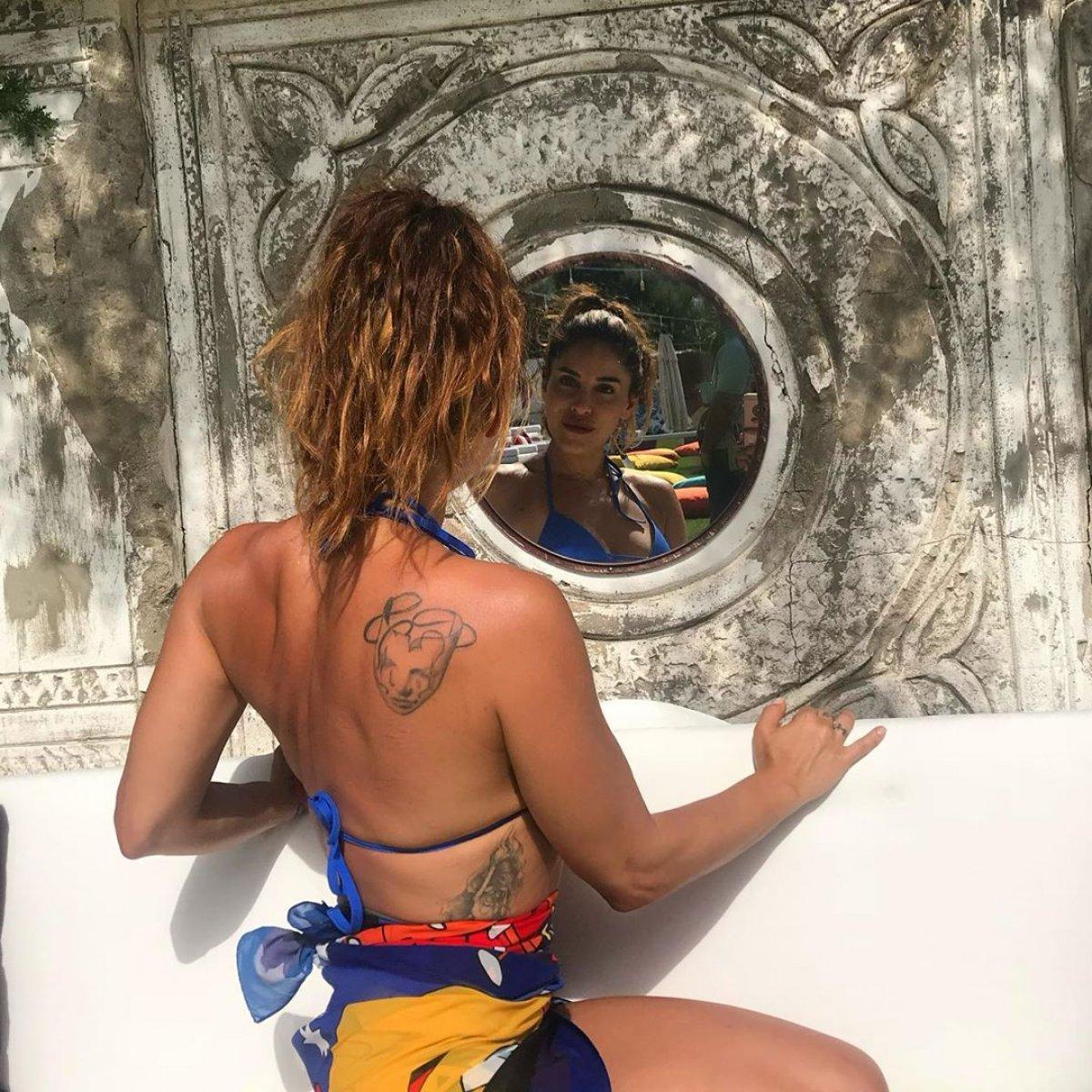 Irmak Ünal'dan havuz başı pozu