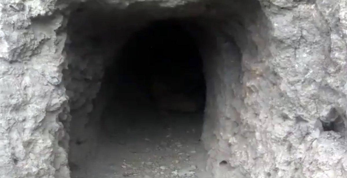 Hakurk'ta PKK'ya ait mağara yok edildi