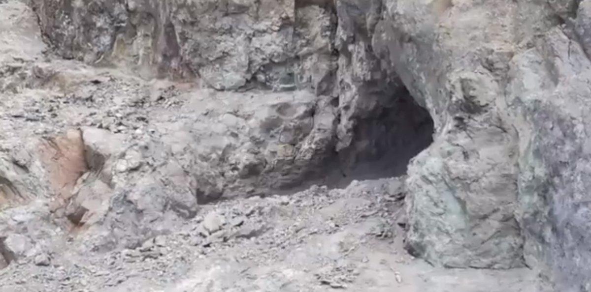 Hakurk'ta PKK'ya ait mağara yok edildi