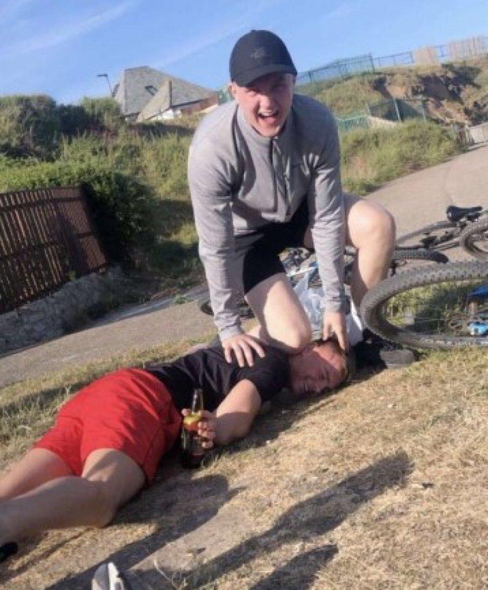 Floyd'un ölümünü canlandıran 3 gence gözaltı