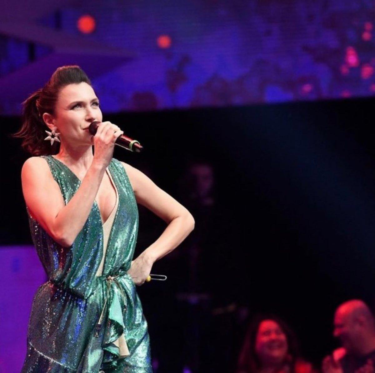 Şevval Sam'dan makyajsız paylaşım