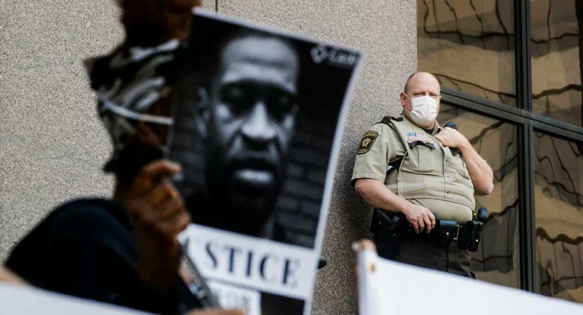 Floyd'un otopsi raporunda korona çıktı