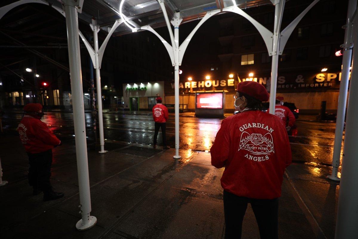 New York'ta 'Koruyucu melekler' yağmalara karşı nöbette