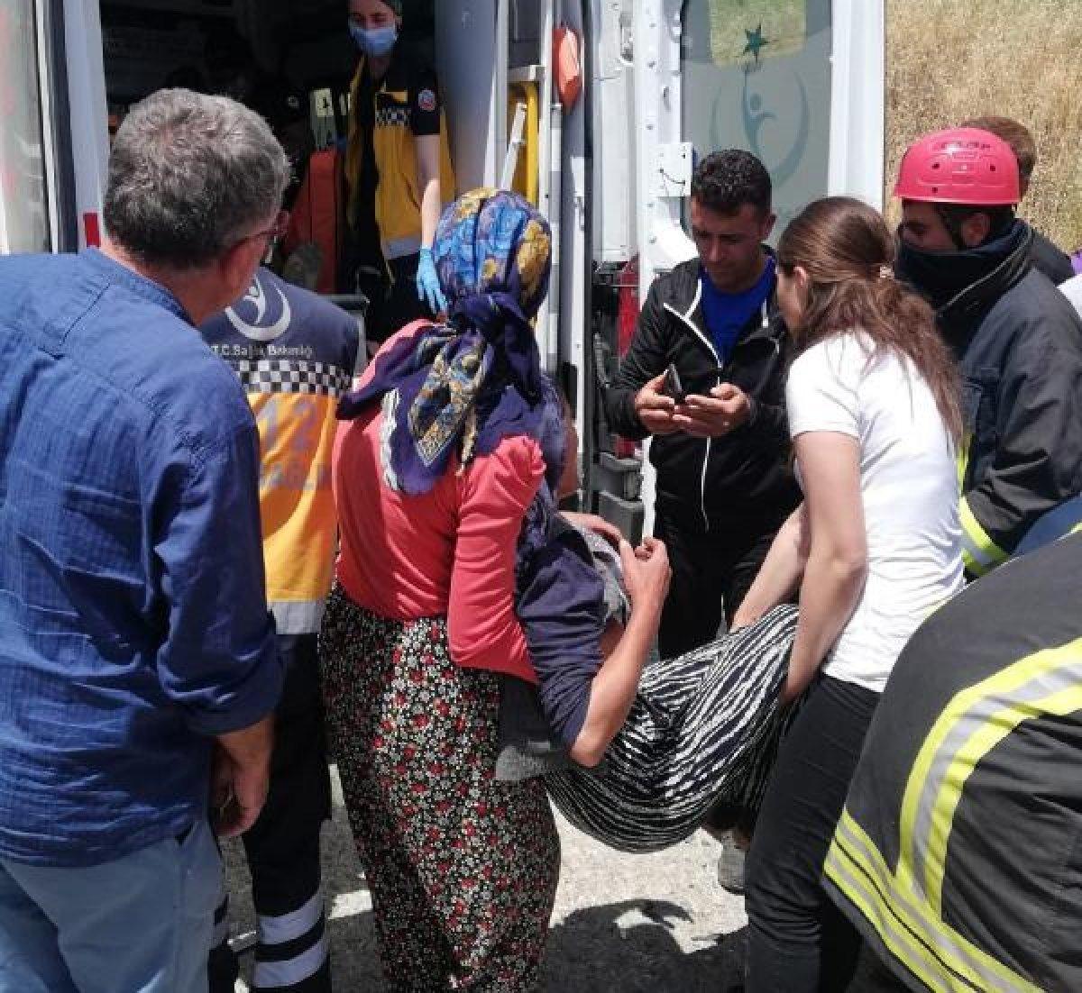 Denizli'de iki araç çarpıştı: 5 yaralı