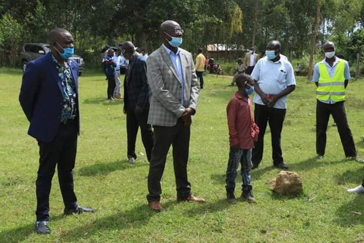 Virüse karşı el yıkama sistemi tasarlayan Kenyalı çocuk