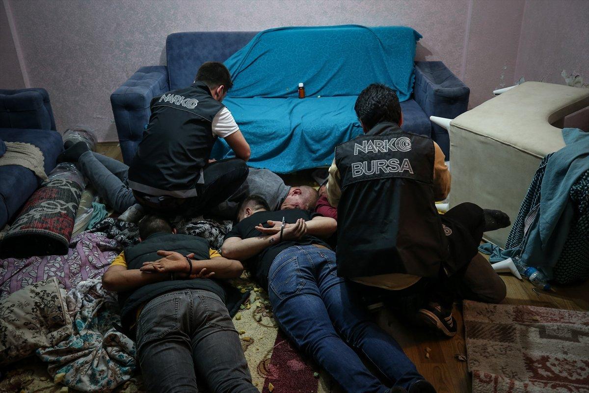 Bursa'da 2 bin 500 polisten asayiş operasyonu