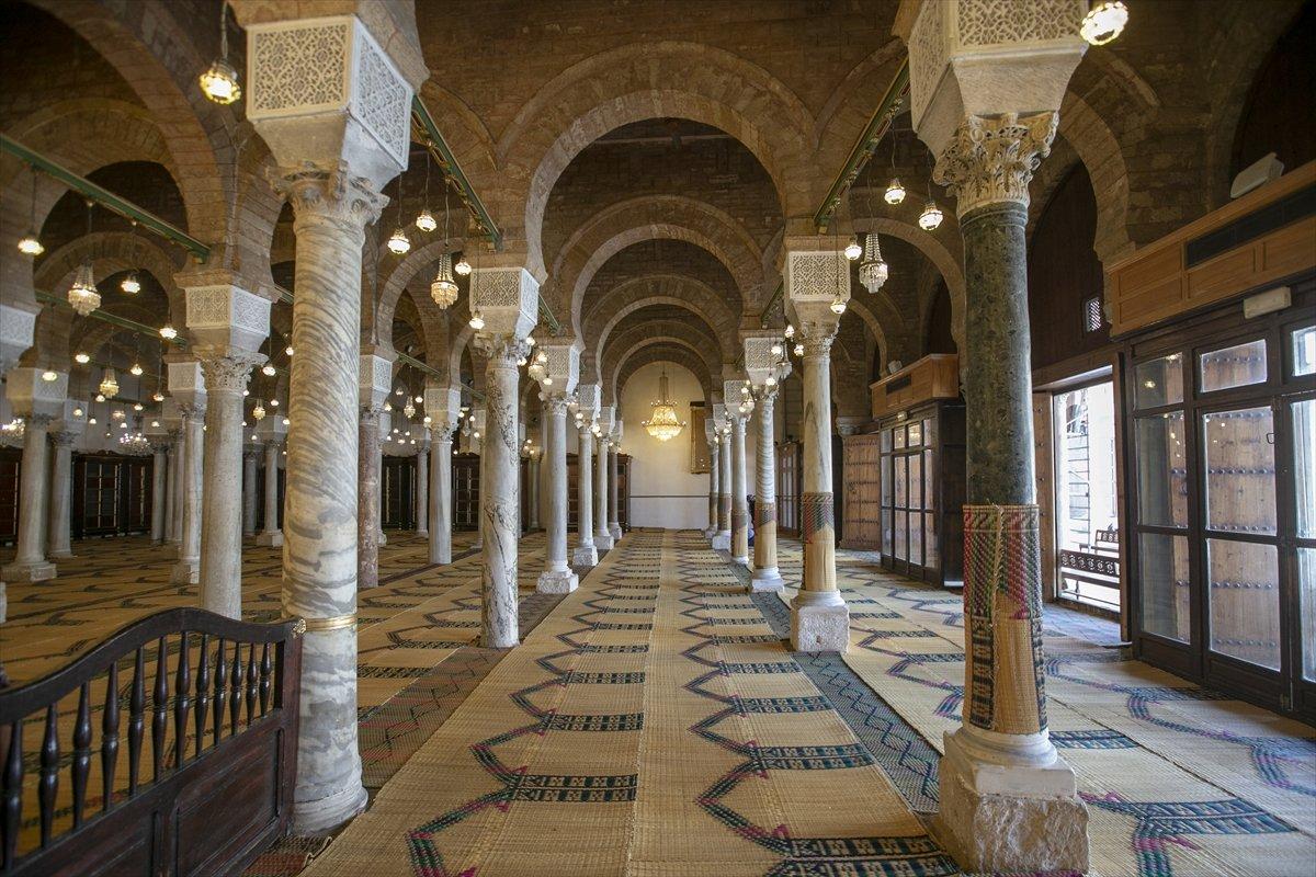 Tunus'ta da normalleşme başladı