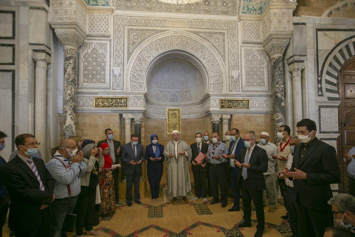 Tunus'ta da normalleşme başladı