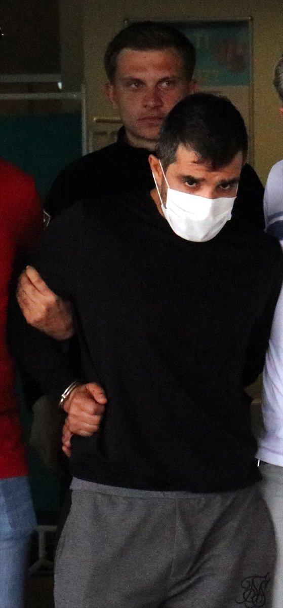 Babasıyla kardeşini 14 yıl önce öldürdü, yakalandı