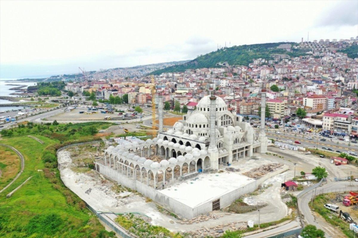 Doğu Karadeniz'in en büyük cami ve külliyesi yükseliyor