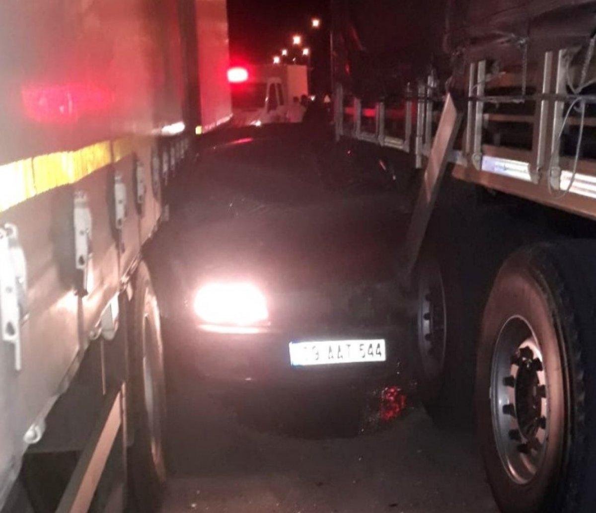 Köpeğe çarpmamak için ani manevra yapan zor kurtuldu