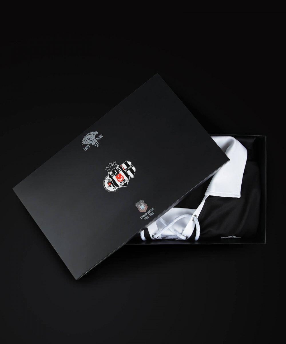 Beşiktaş'ın nostalji forması satışa çıktı