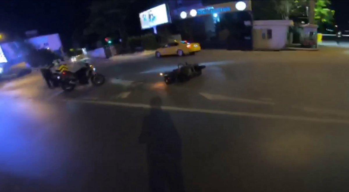 Şişli'de motosiklet sürücüsü takla attı