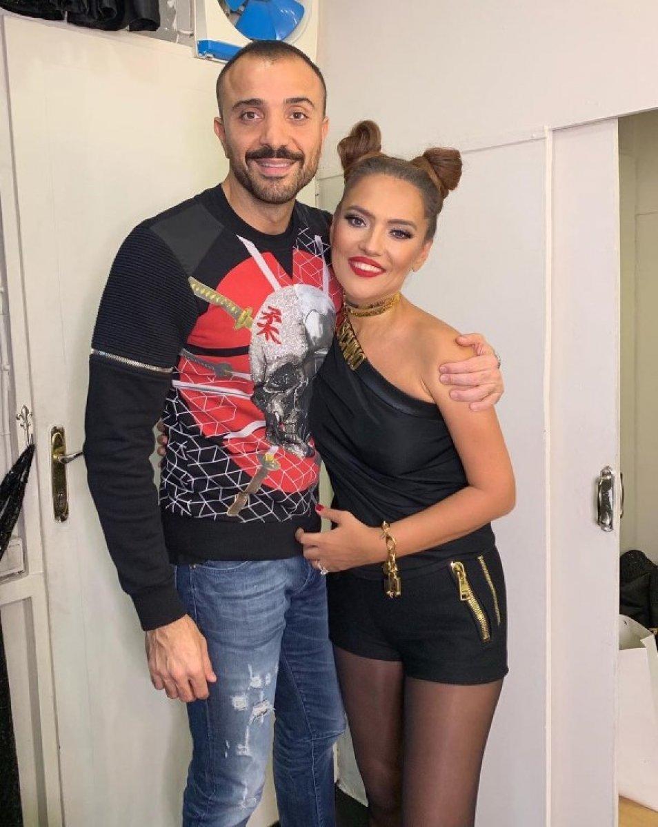 Demet Akalın kafede gelen hesaba sinirlendi