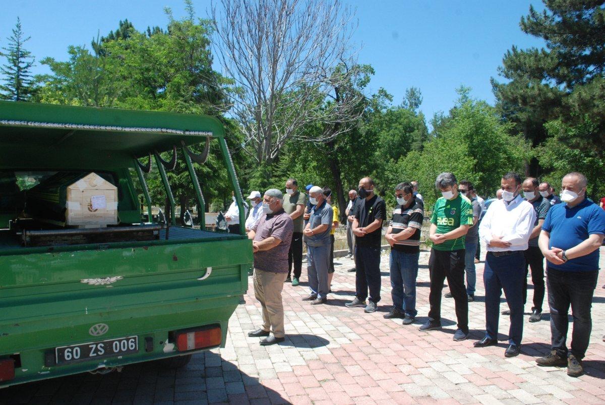 Platonik aşığı tarafından öldürülen kadın, defnedildi