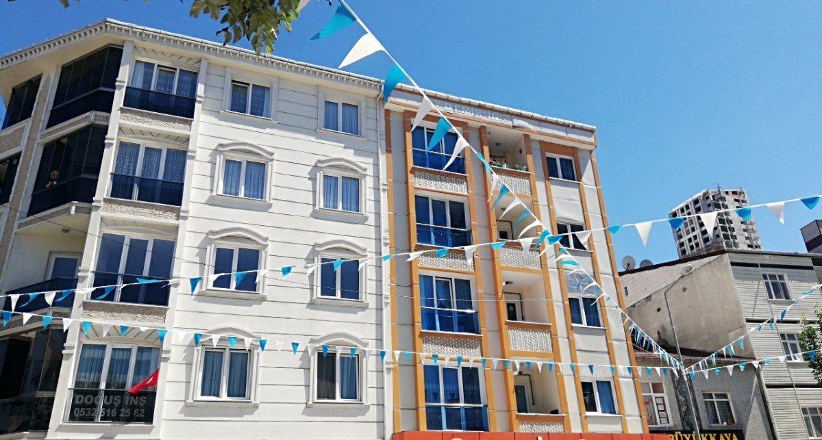 Esenyurt'ta oğlunun cinsel organını kesmeye çalıştı