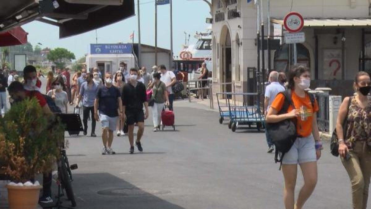 Adalar'da ulaşım elektrikli araçlarla yapılıyor