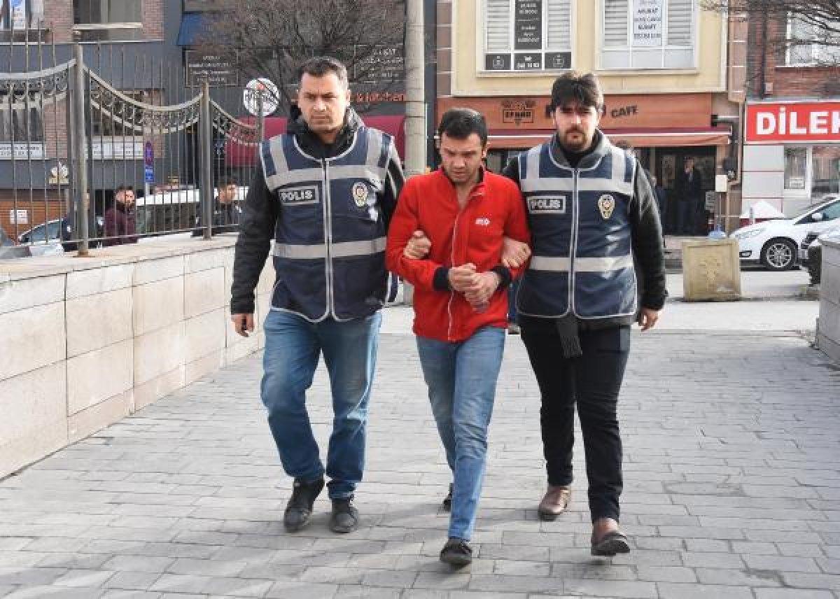 Eskişehir'de eşini öldüren zanlı: Kendini bıçakladı