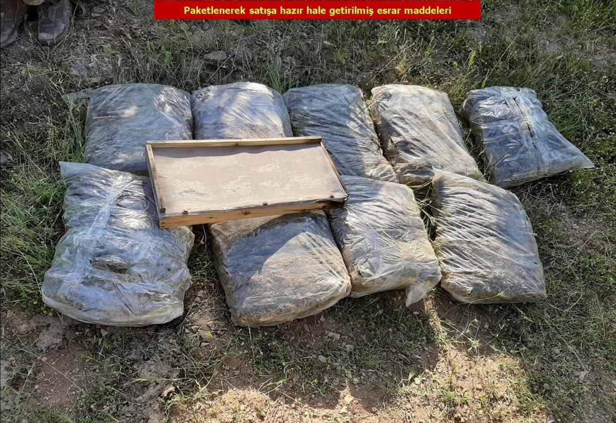 Diyarbakır'da 110 kilo esrar, 330 bin kök kenevir bulundu