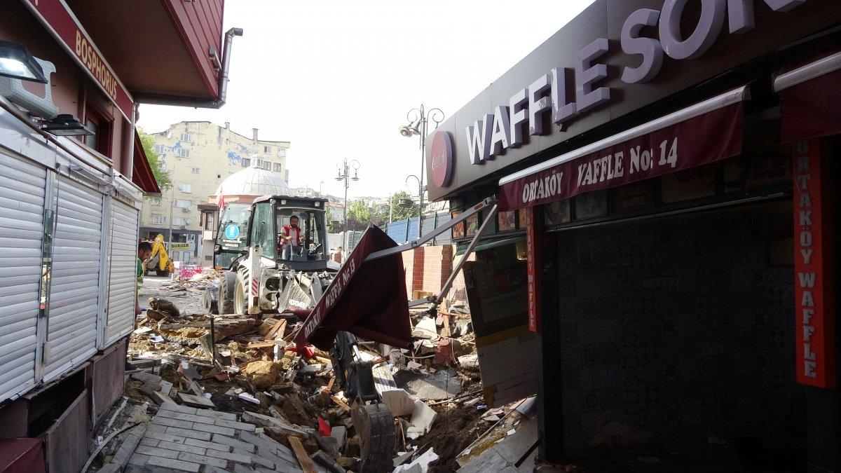 Ortaköy Kumpirciler Çarşısı'nda yıkıma başlandı