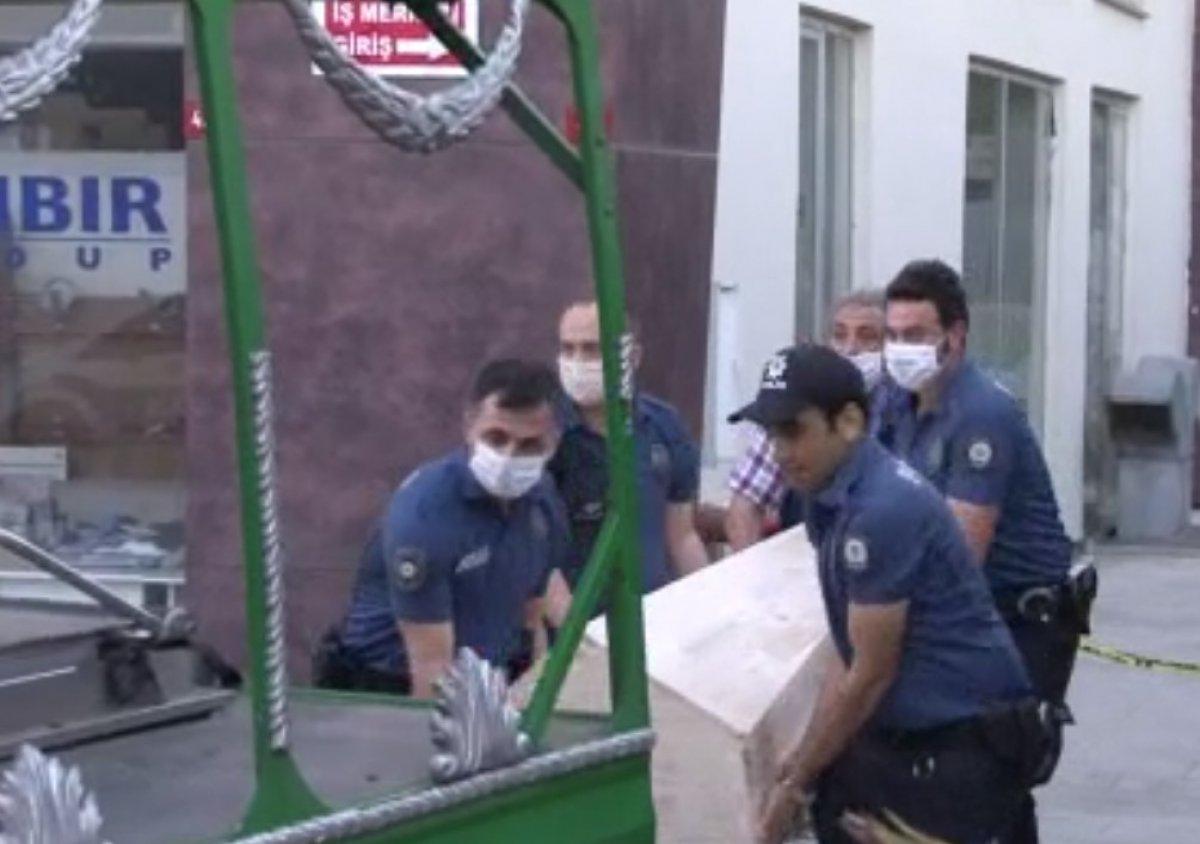 Tuzla'da alacak verecek meselinde kan döküldü: 1 ölü