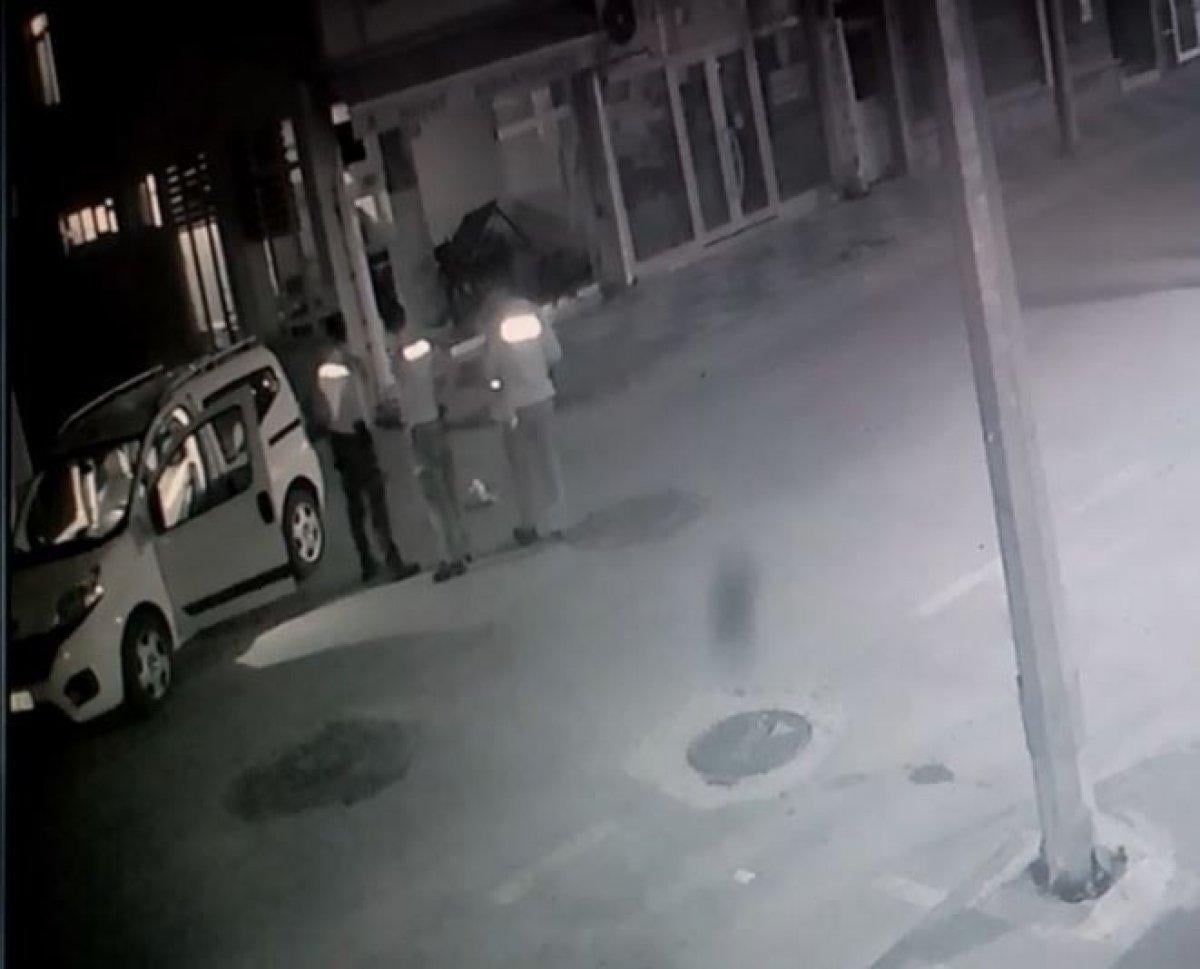 Tekirdağ'da otomobil kahvehaneye girdi