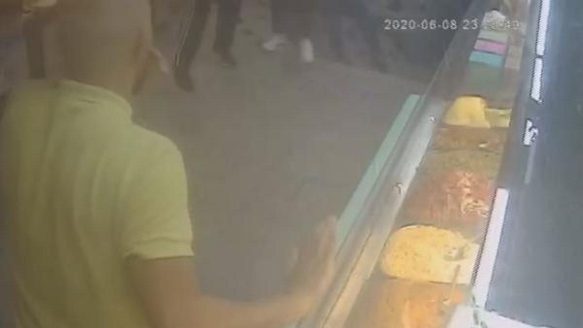 Ortaköy Kumpirciler Çarşısı'ndaki çökme anı