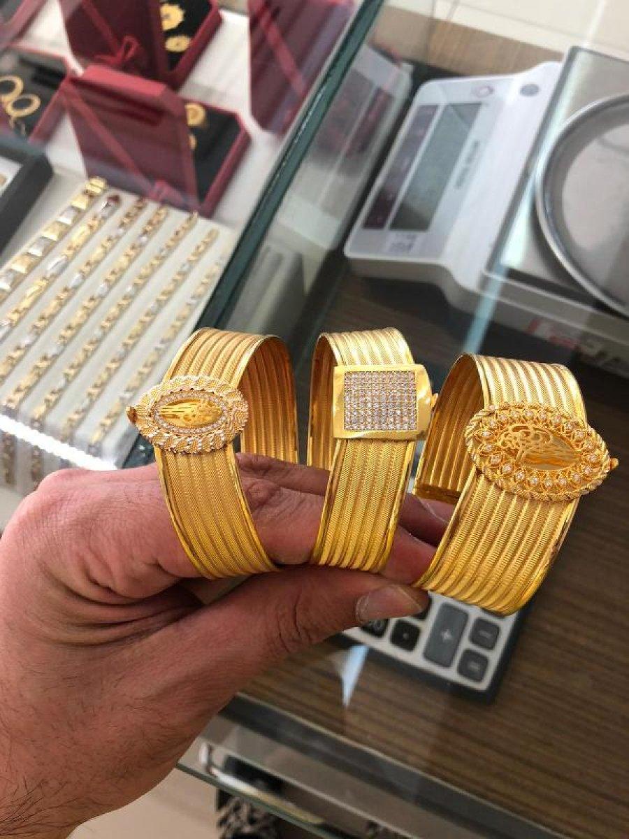 Çanakkale'de çaldığı altınları bozduramayınca, yakalandı