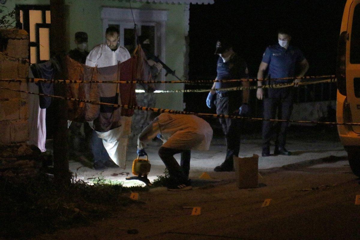 Birlikte yaşayan çiftin yakınları polise saldırdı