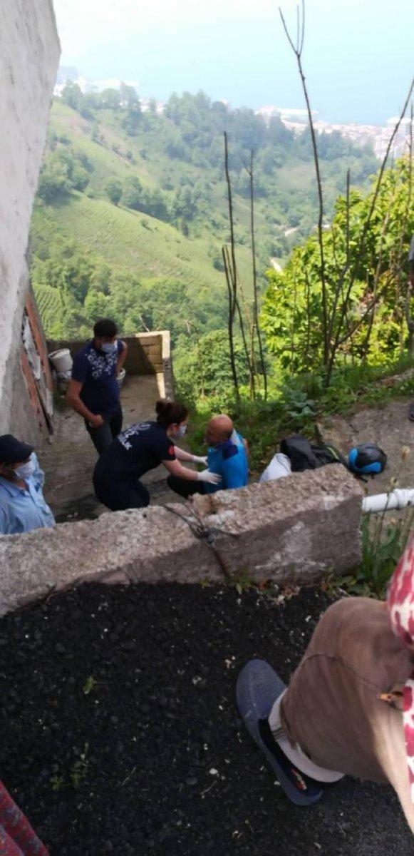 Rize'de yamaç paraşütü yaparken düşen kişi yaralandı