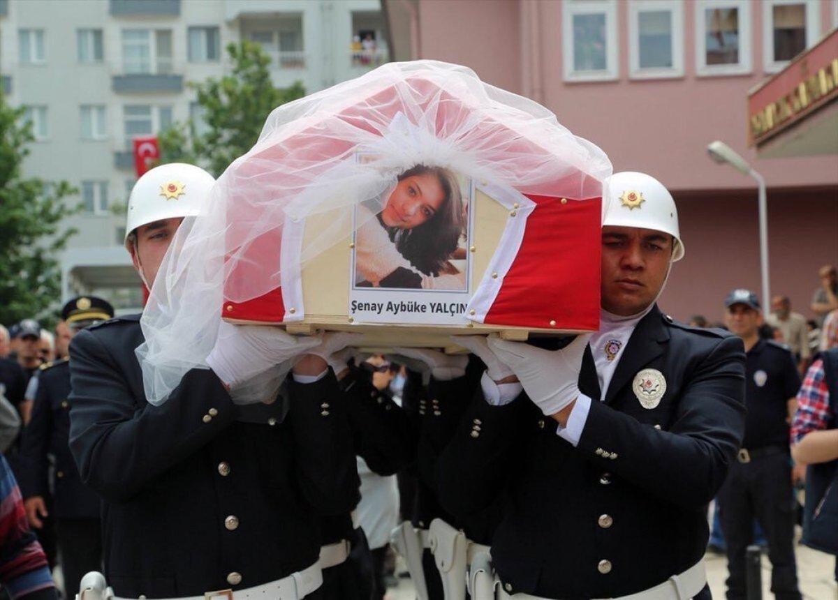 Aybüke Öğretmen ölüm yıl dönümünde anılıyor