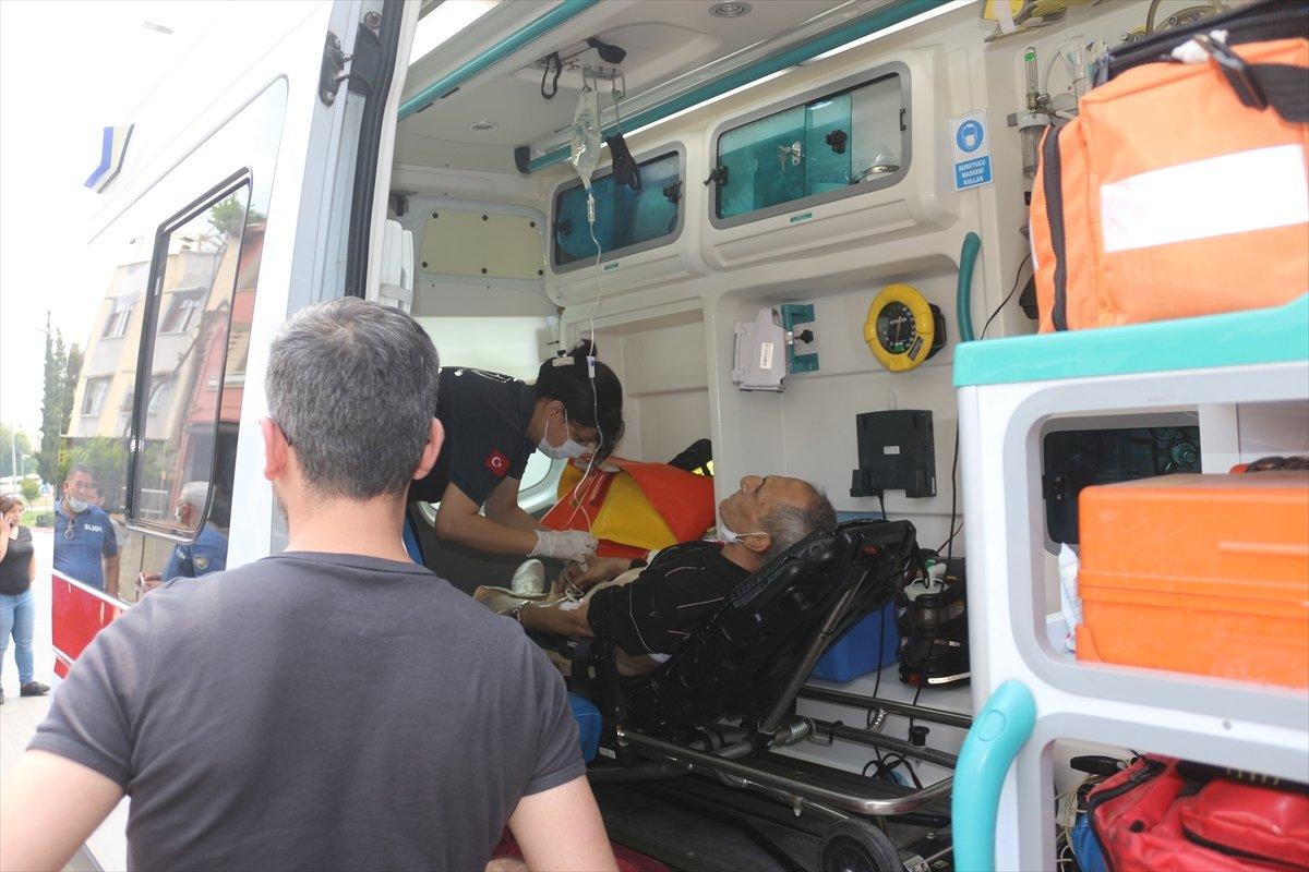 Adana'da iki kardeş, kuzenlerinin saldırısına uğradı