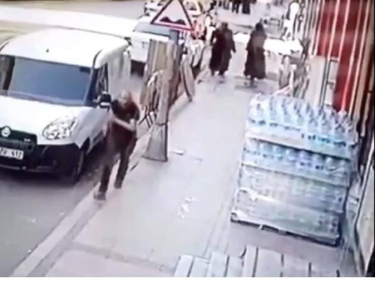 Pendik'te, cadde ortasında bıçaklı saldırı